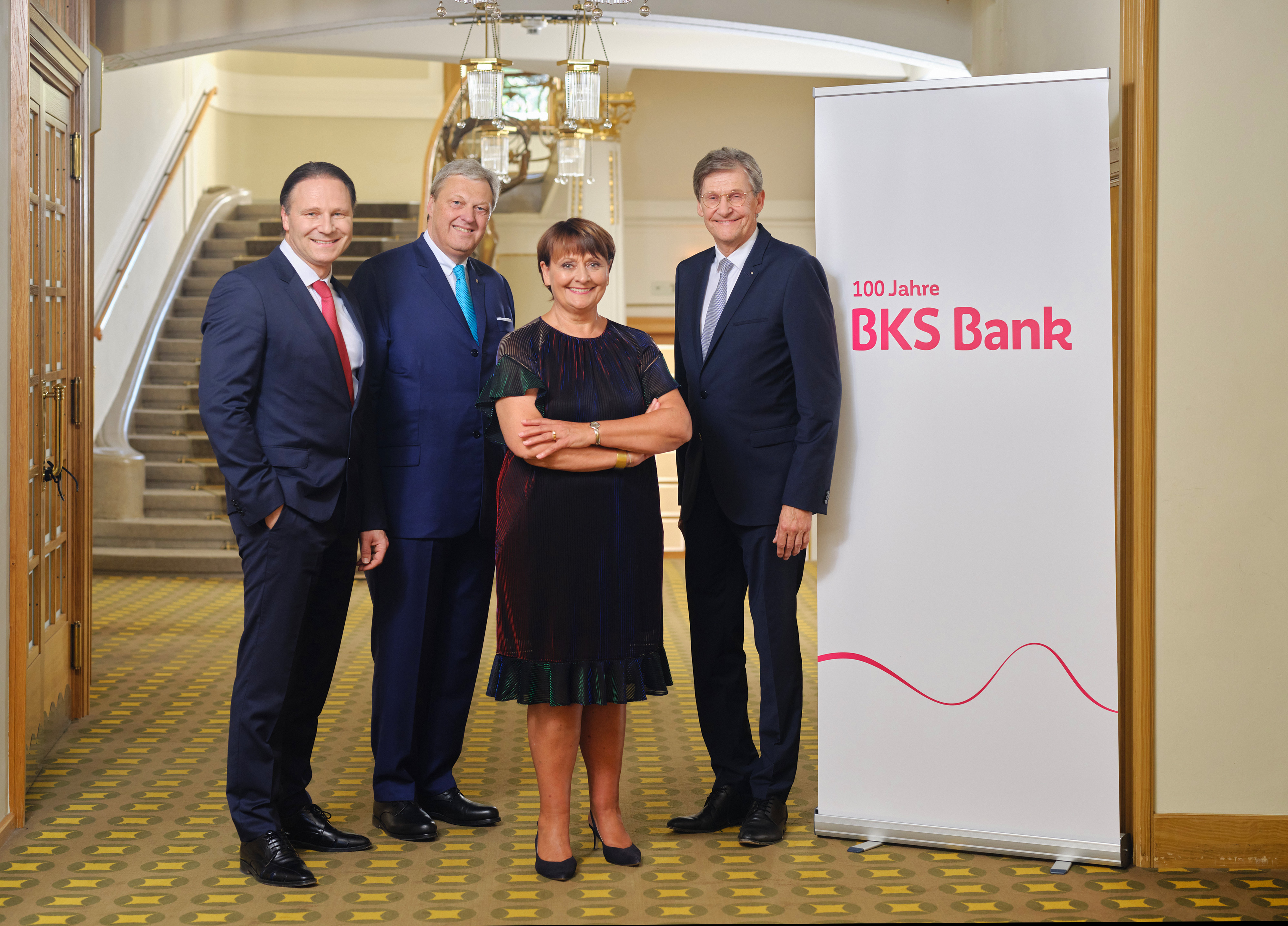 Foto: ©Arnold Pöschl Bildunterschrift: BKS Bank-Vorstand v.l.n.r.: Alexander Novak, Nikolaus Juhász, Herta Stockbauer, Dieter Kraßnitzer