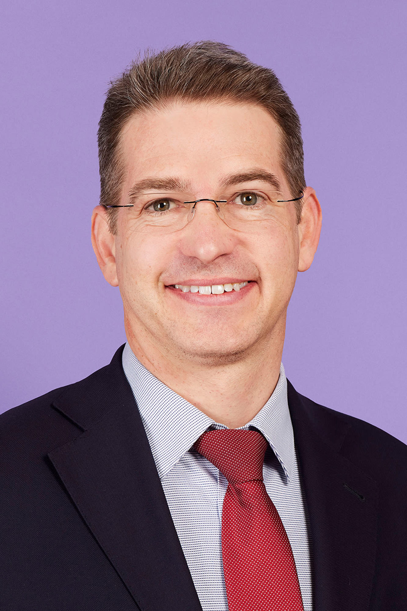 Christian Kainz im schwarzen Anzug