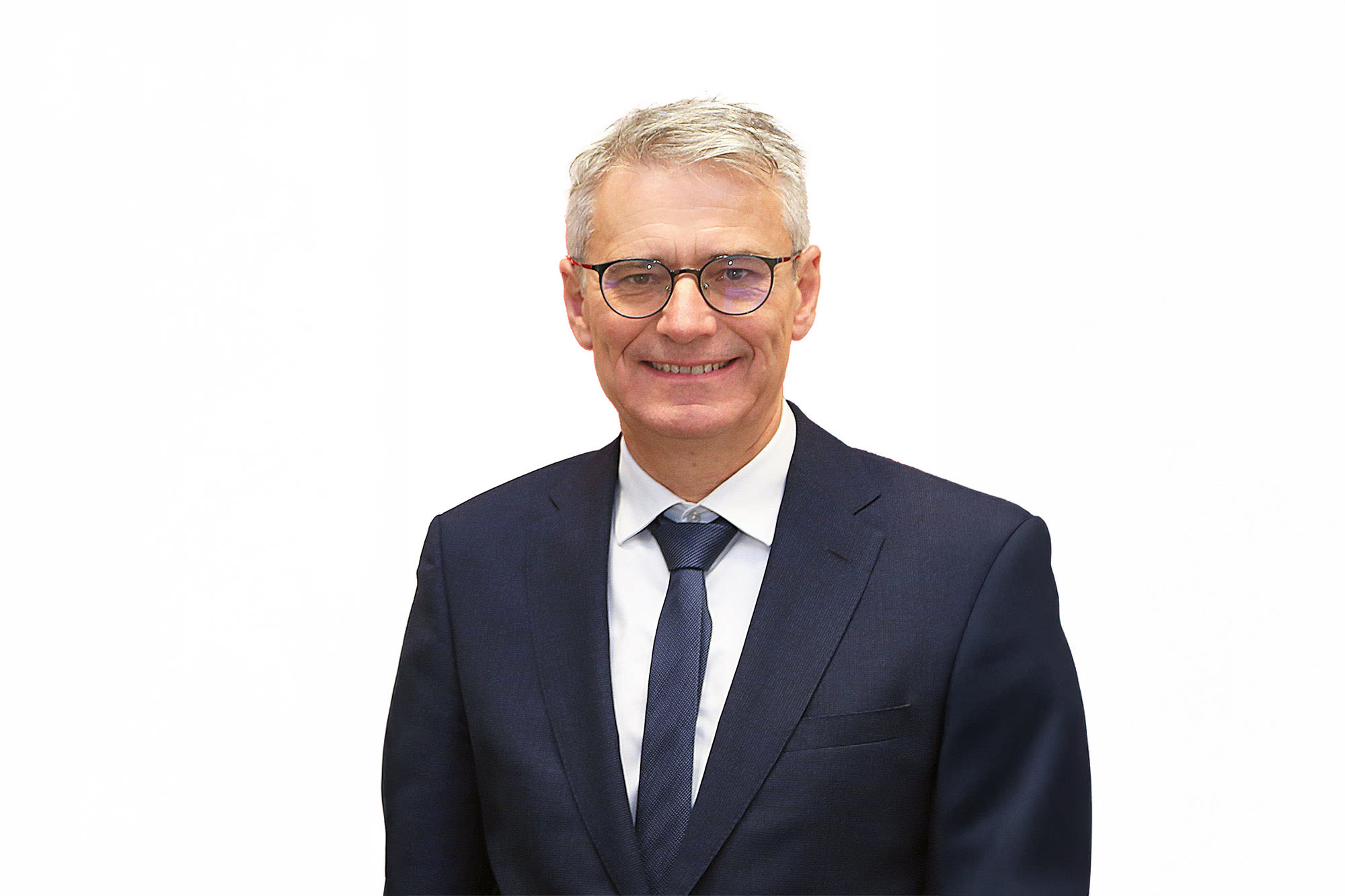 Alfred Hirschmann, Filialleiter der BKS Bank in Hartberg – persönliche Beratung und regionale Finanzkompetenz. Alfred Hirschmann, Filialleiter der BKS Bank in Hartberg – persönliche Beratung und regionale Finanzkompetenz.