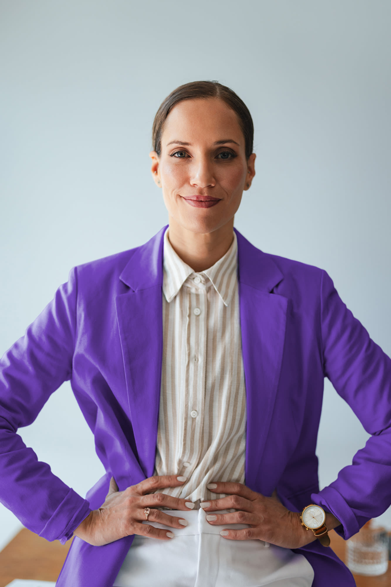 Frau in lila Blazer - Business Profit-Konto der BKS Bank