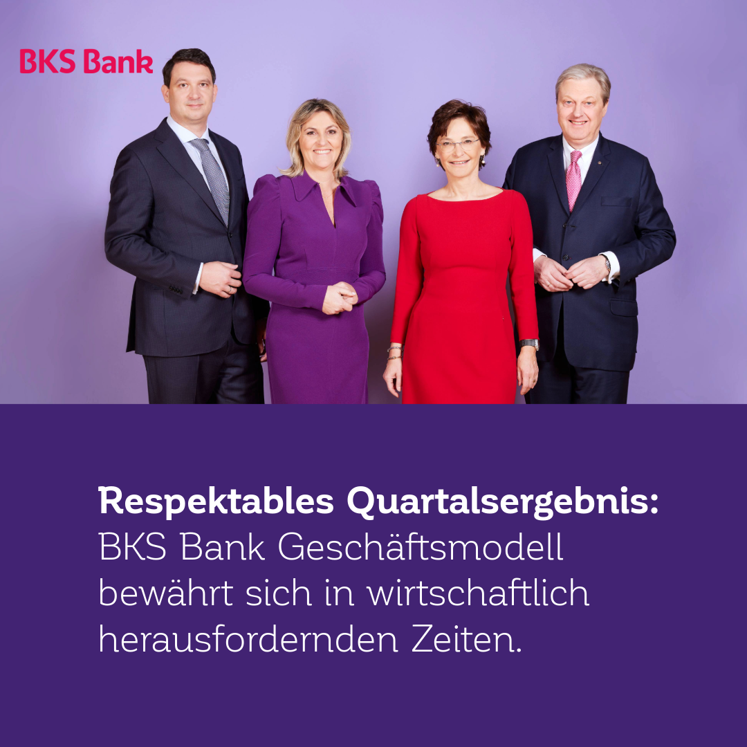 Vier Vorstandsmitglieder freuen sich über die respektablen Quartalszahlen - BKS Bank News zu Q3 2025
