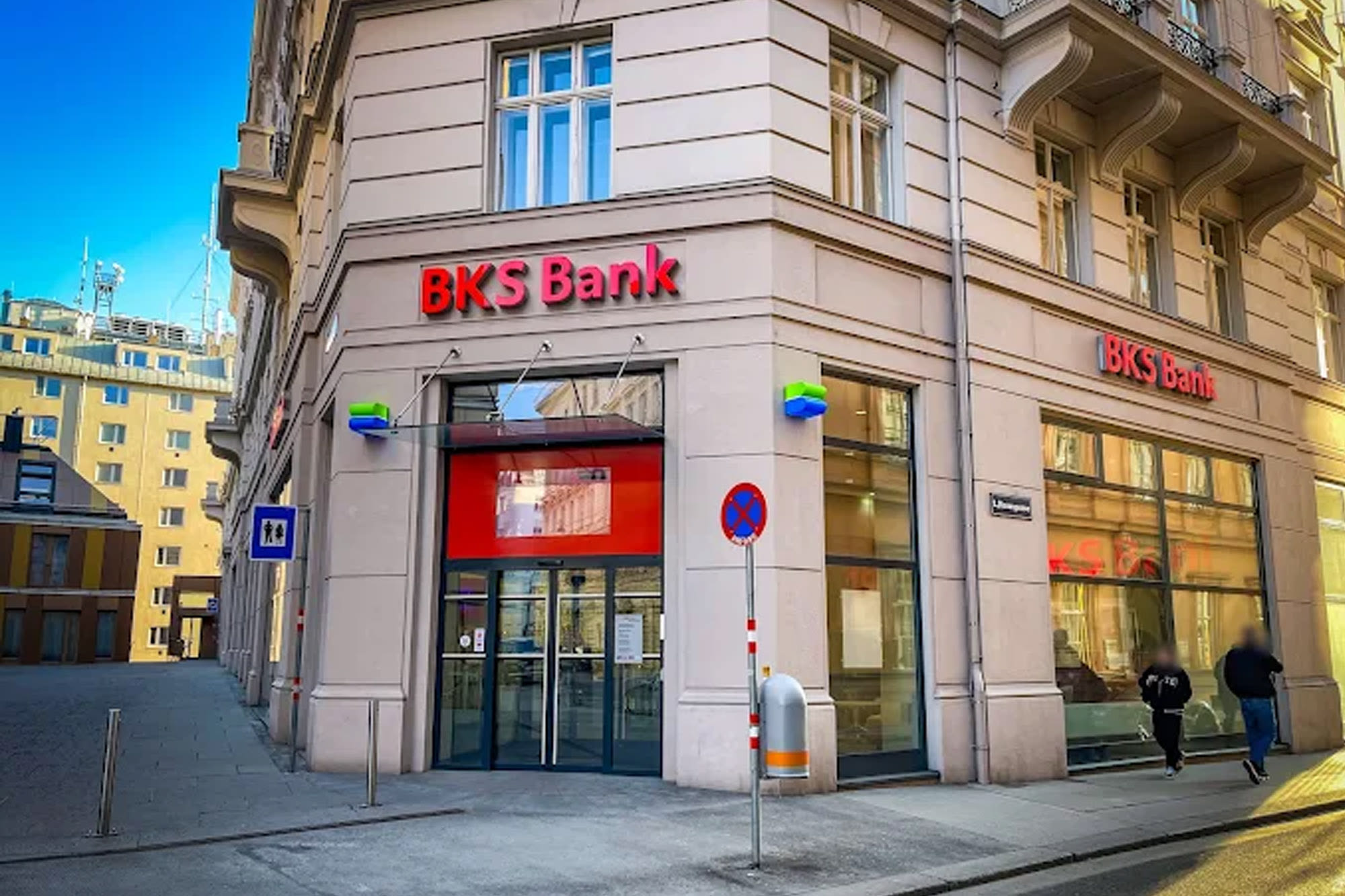 BKS Bank Filiale in Wien Renngasse – persönliche Beratung, regionale Nähe und individuelle Finanzlösungen. BKS Bank Filiale in Wien Renngasse – persönliche Beratung, regionale Nähe und individuelle Finanzlösungen.