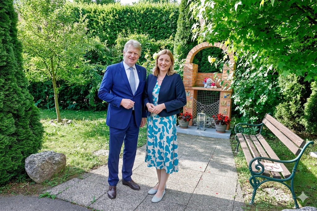 Würdig bis zum Schluss: „Du & Wir-Stiftung“ der BKS Bank fördert Hospizbegleitung der Caritas in Kärnten und Steiermark