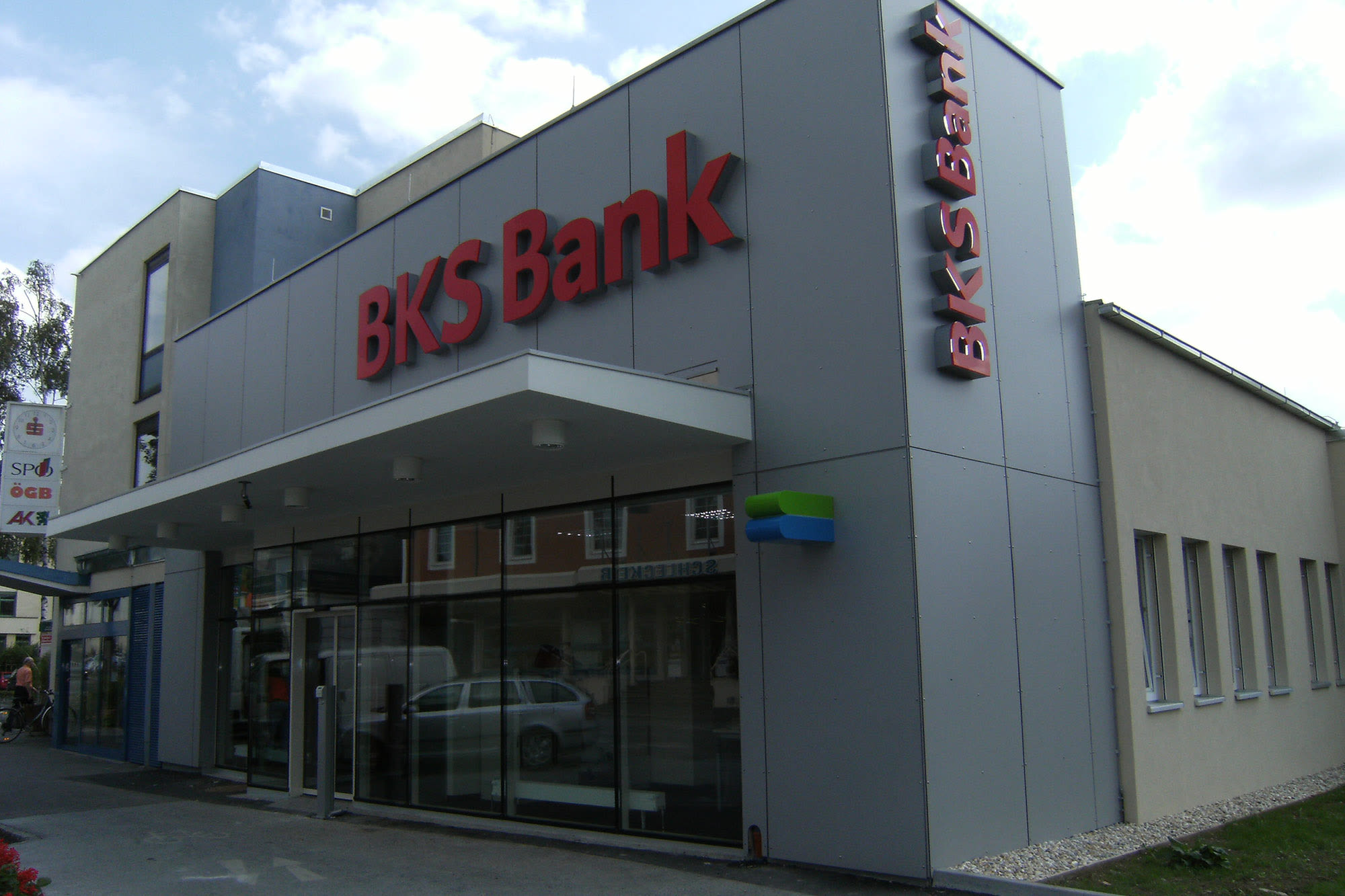BKS Bank Filiale in Weiz – persönliche Beratung, regionale Nähe und individuelle Finanzlösungen. BKS Bank Filiale in Weiz – persönliche Beratung, regionale Nähe und individuelle Finanzlösungen.