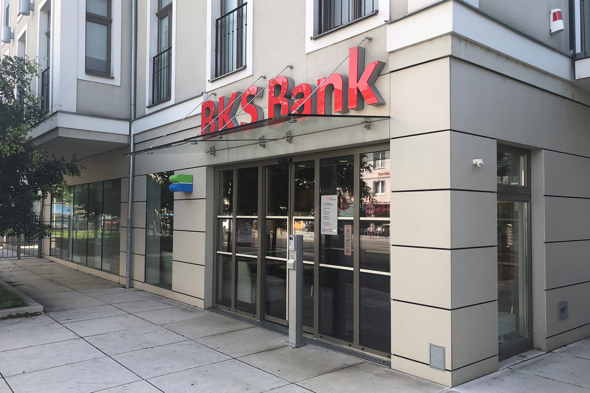 BKS Bank Filiale in Wien Hernalser Billrothstraße – persönliche Beratung, regionale Nähe und individuelle Finanzlösungen. BKS Bank Filiale in Wien Hernalser Billrothstraße – persönliche Beratung, regionale Nähe und individuelle Finanzlösungen.